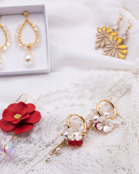 Aida-korvakorut, punainen