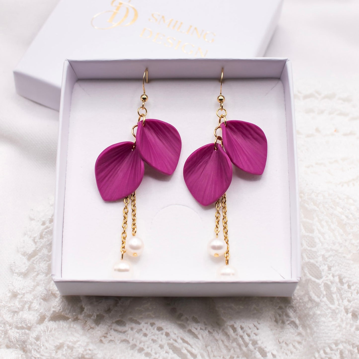 Ava-korvakorut, fuksia