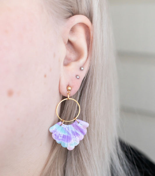 Indra-korvakorut, musta