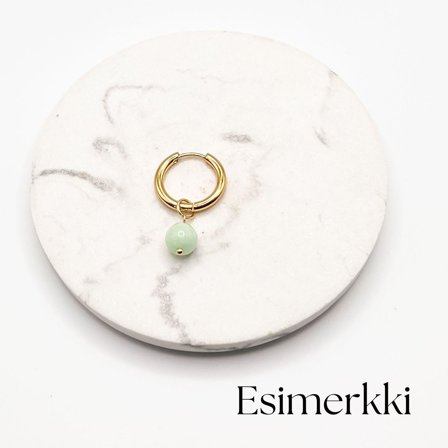 Pyöreä kivihelmi-riipus, erilaisia