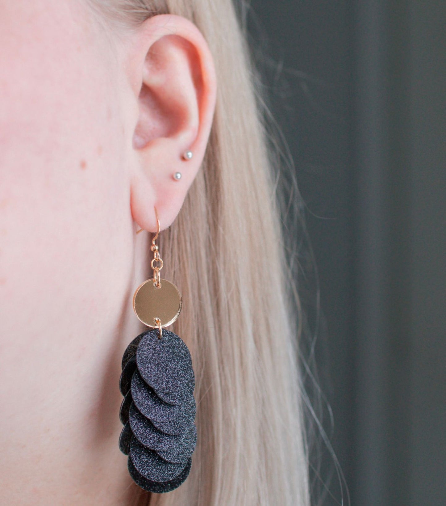 Serenity-korvakorut, kulta