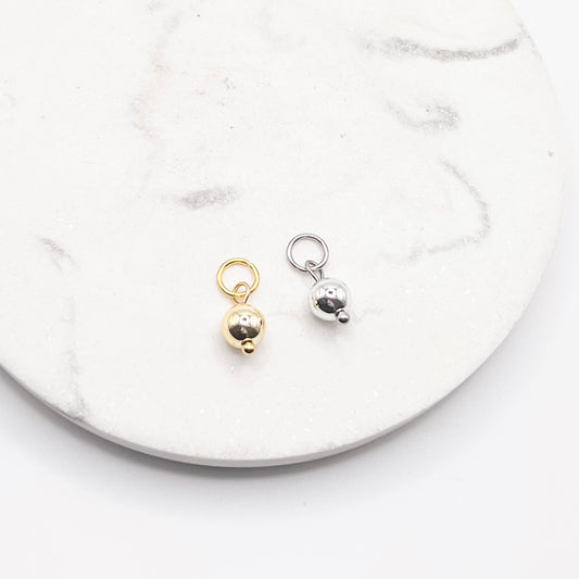 Metallivärinen helmiriipus, erilaisia