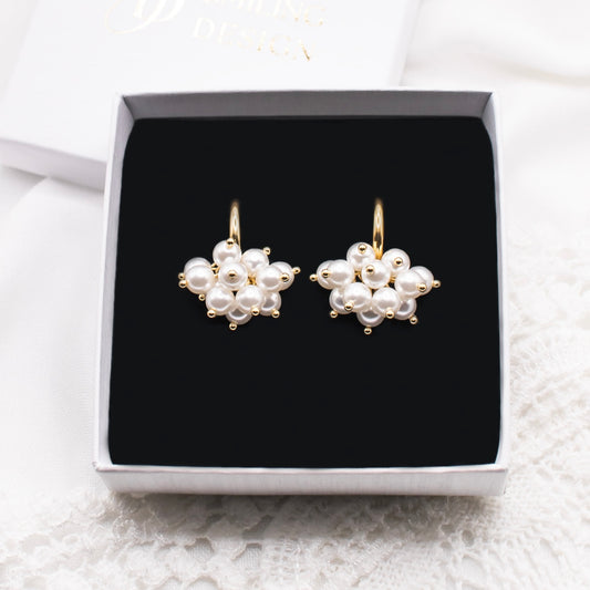 Nina-korvakorut, valkoinen