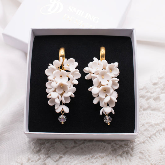 Syrena-korvakorut, valkoinen