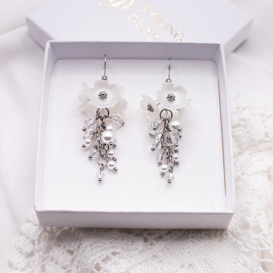 Cherry-korvakorut, valkoinen