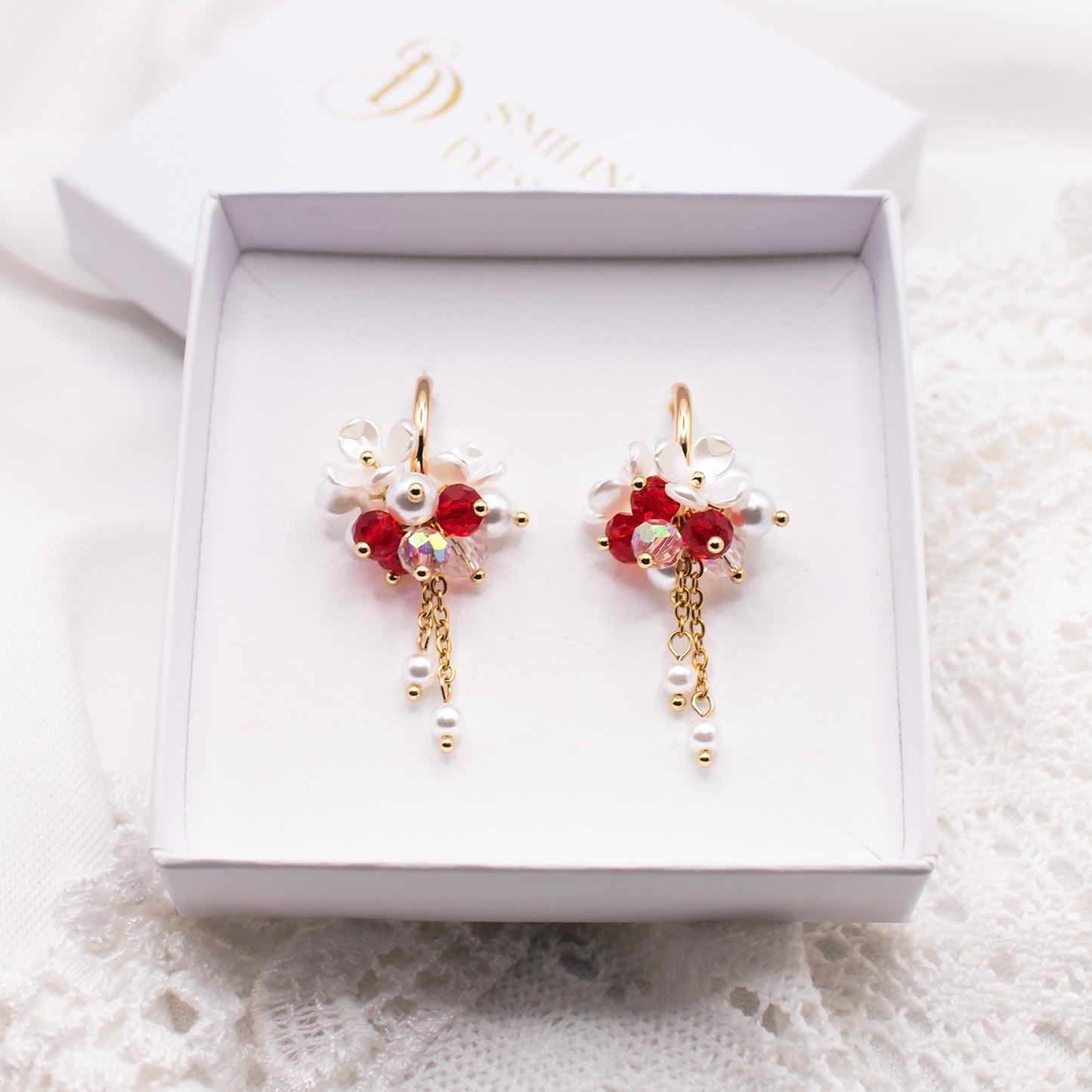 Aida-korvakorut, punainen