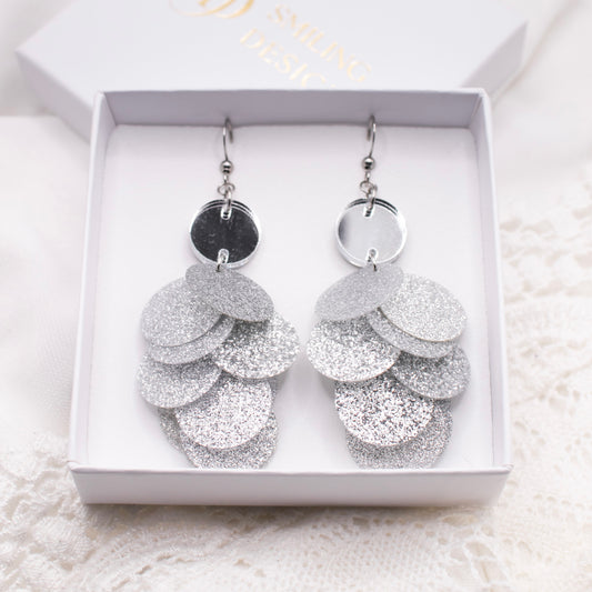 Serenity-korvakorut, hopea