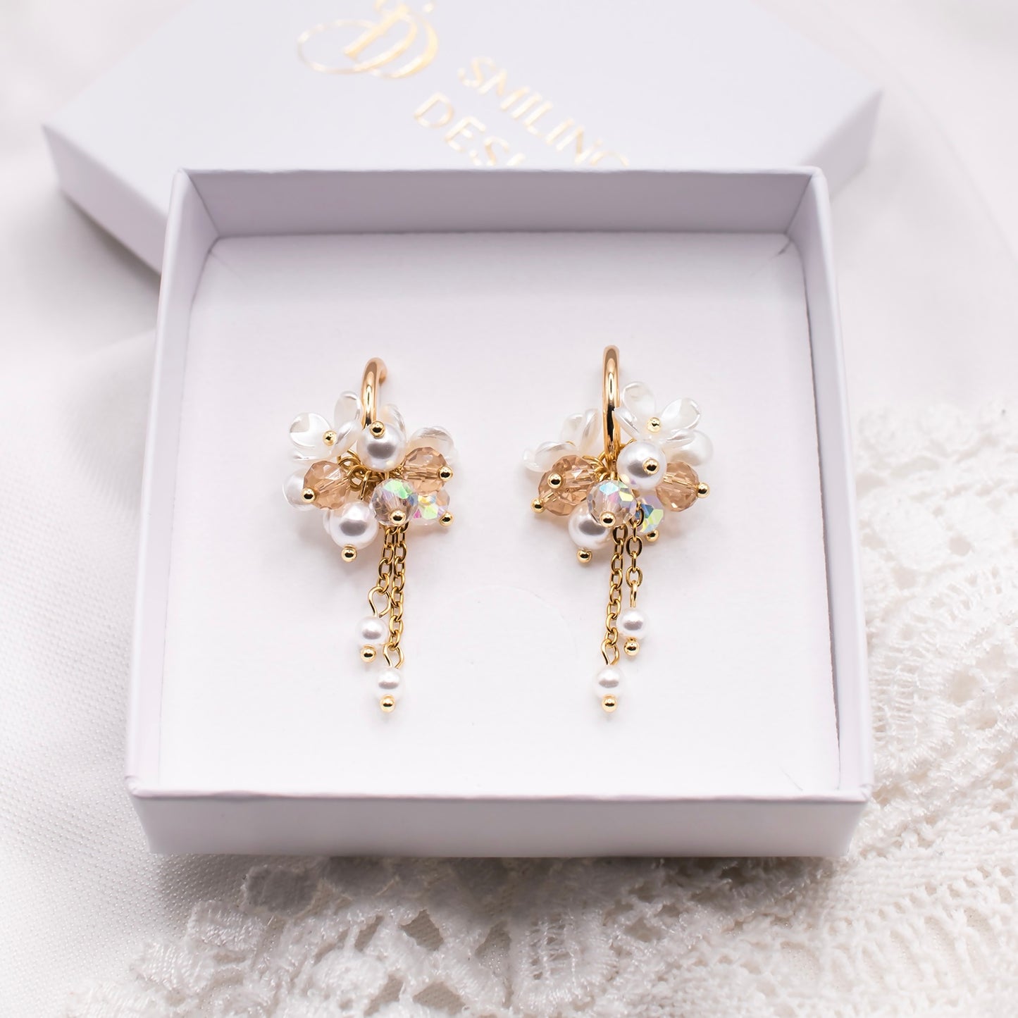 Aida-korvakorut, beige