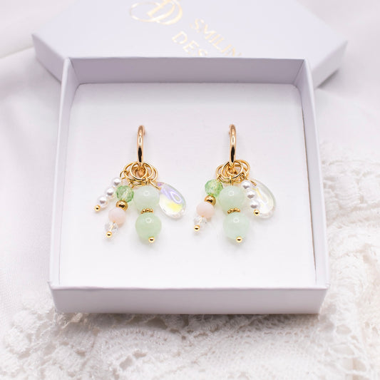 Claudia-korvakorut, vihreä angeliitti