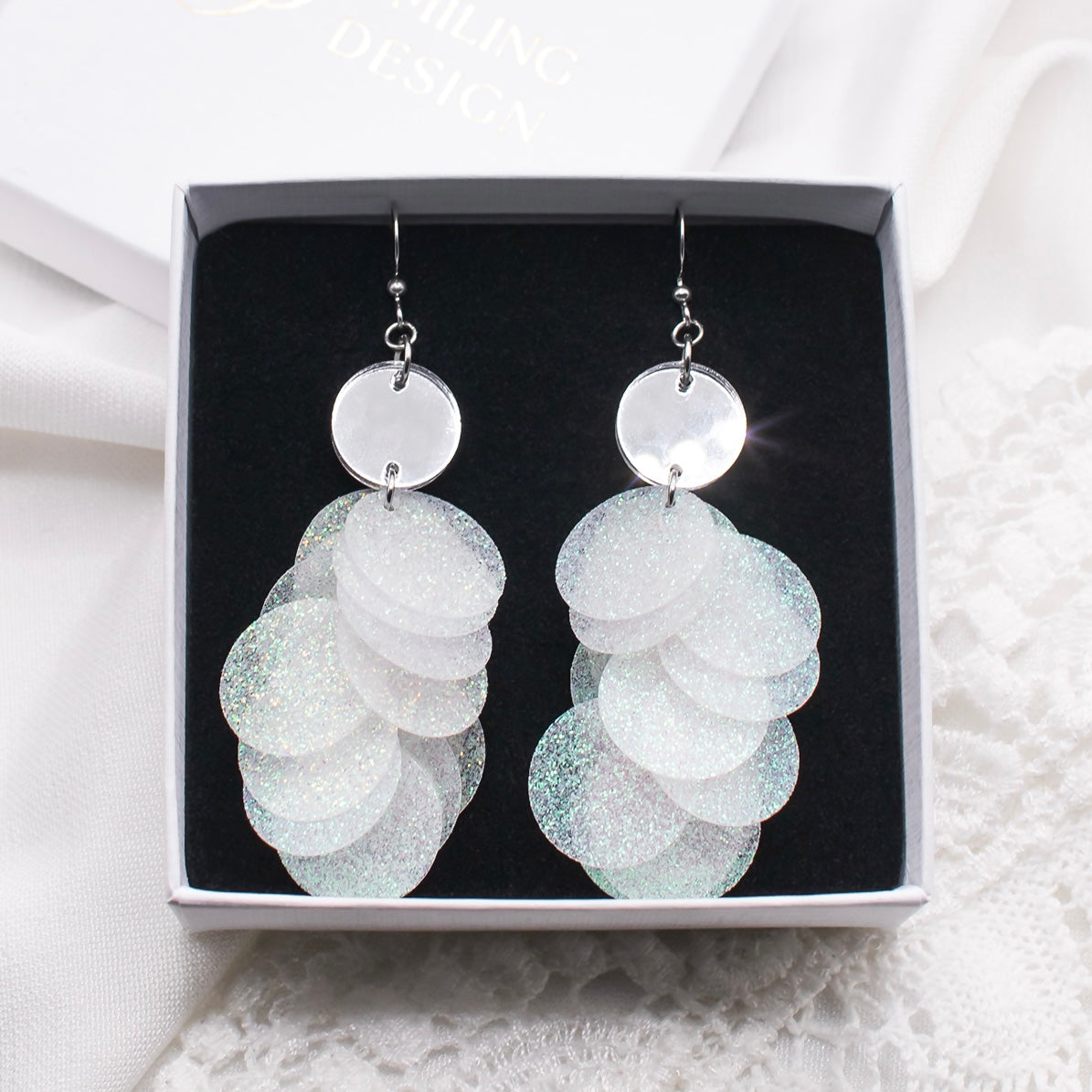 Serenity-korvakorut, valkoinen